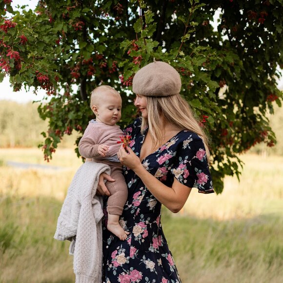 Meet your Posher, Shelby - Picture 1 of 2